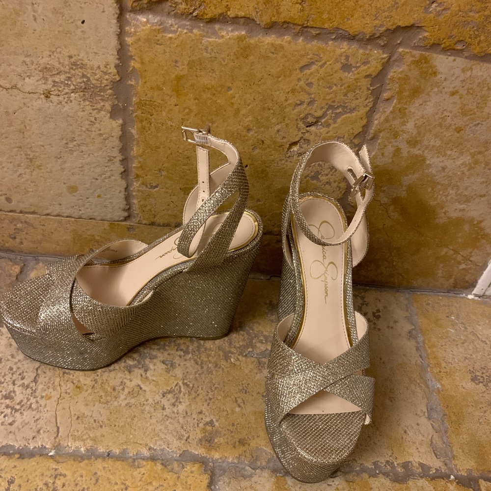 Jessica Simpson Women's Prena Wedge Sandal